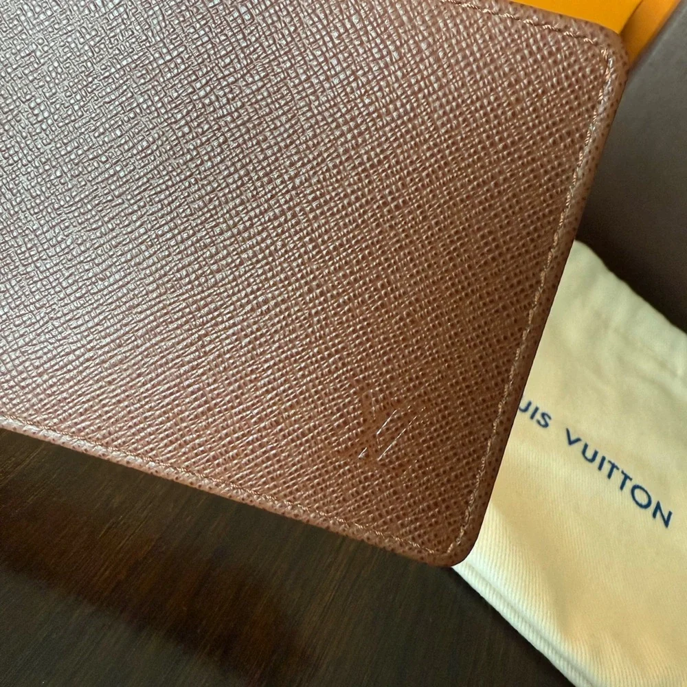Louis Vuitton Leather Card Holder - Picture 3 of 6